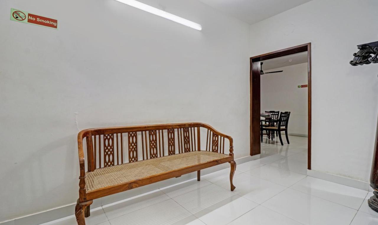Treebo Backpackers Inn Kochi Extérieur photo