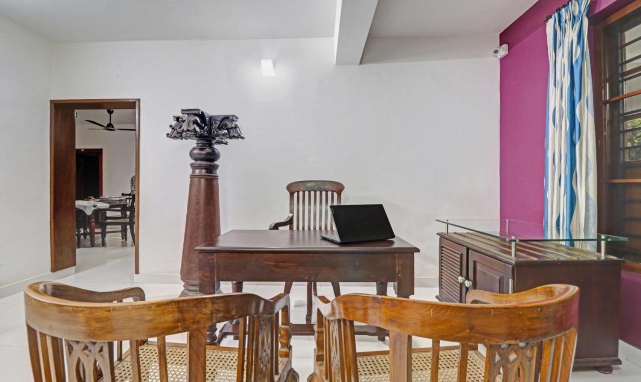 Treebo Backpackers Inn Kochi Extérieur photo